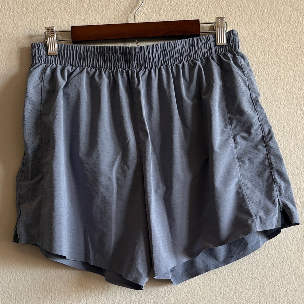 Fabletics Men's Lightweight Lined 5" Short Gray Elastic Waist Pockets Sz M?